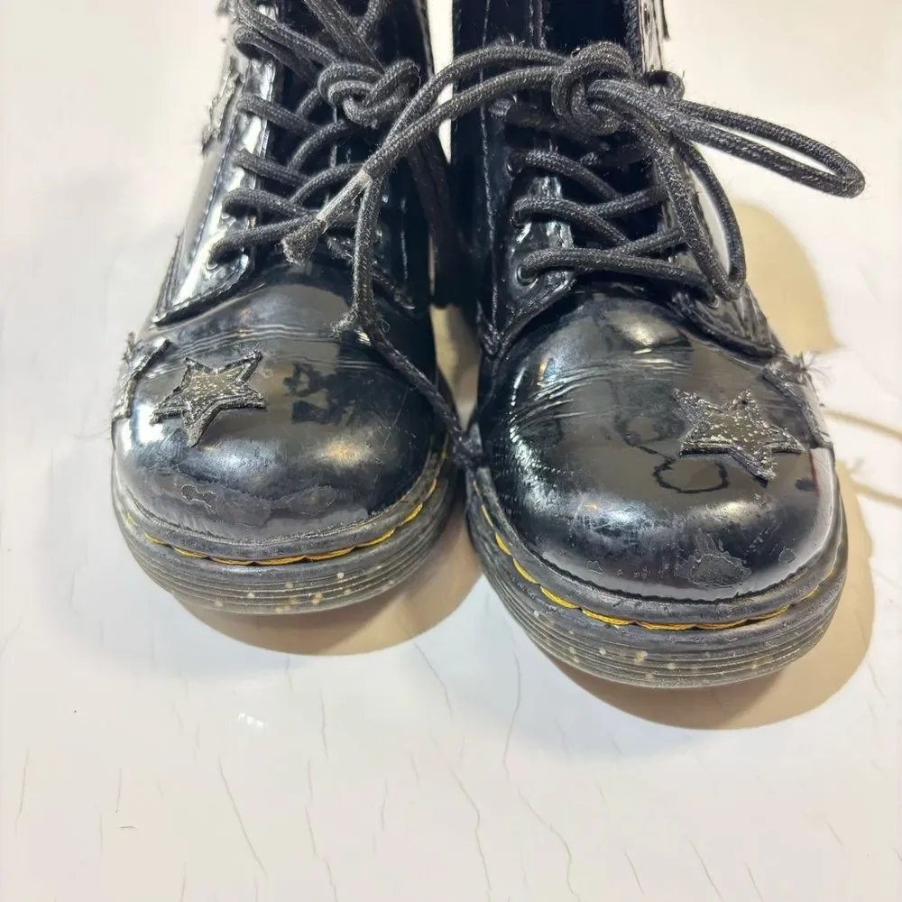 Dr. Martens Kids Black Patent Lace-Up Boots with Glitter Stars